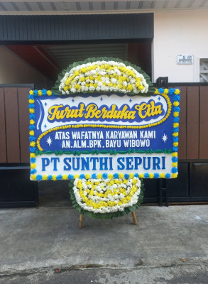 Papan Bunga Duka di Mare Kofo