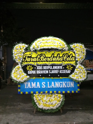 Papan Bunga Duka di Mare Kofo