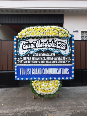Papan Bunga Duka di Mare Kofo